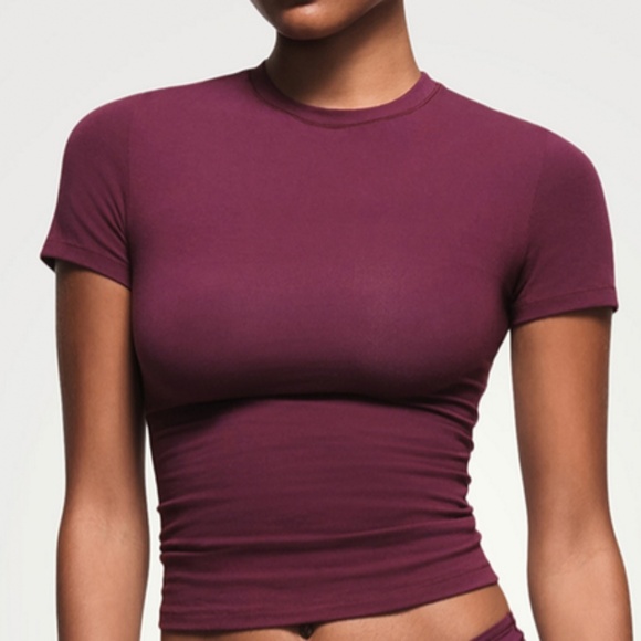 Skims -T-shirt - Picture 2 of 2